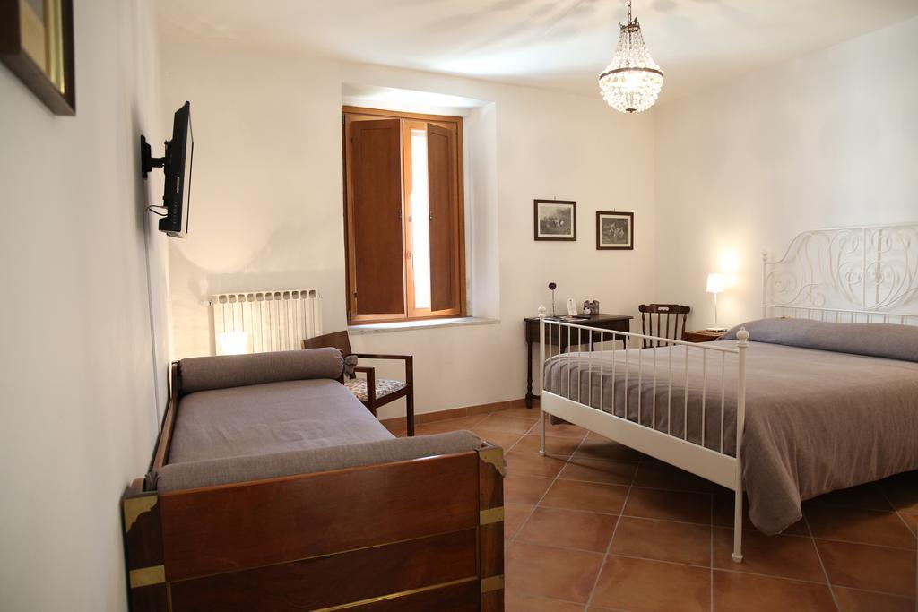 Le Stanze Dei Nonni Bed & Breakfast Avellino Room photo